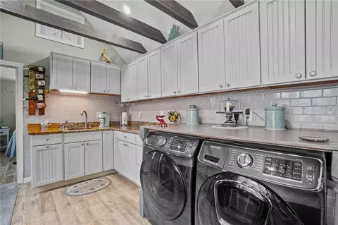 57 Oniska St, Warwick, RI 02888 photo 7