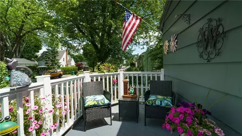 Exterior - 76 Vanderbilt Rd, Warwick, RI 02886 photo 3 of 9