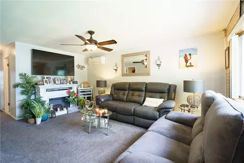 Living - 76 Vanderbilt Rd, Warwick, RI 02886 photo 2 of 2