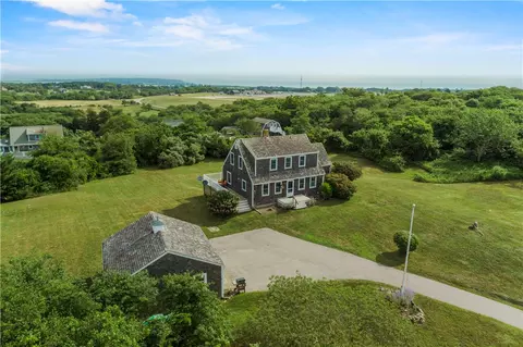 1090 Old Mill Rd, Block Island, RI 02807