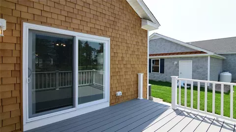 446 S Shore Village Blvd #D9, South Kingstown, RI 02879