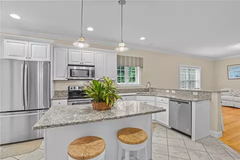 27 Windmill Dr, South Kingstown, RI 02879 photo 13