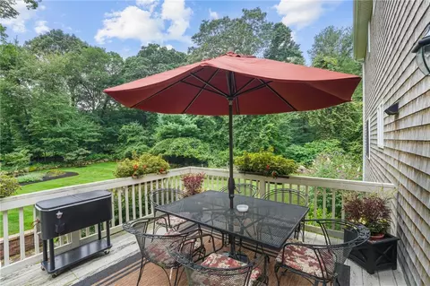 27 Windmill Dr, South Kingstown, RI 02879 photo 7