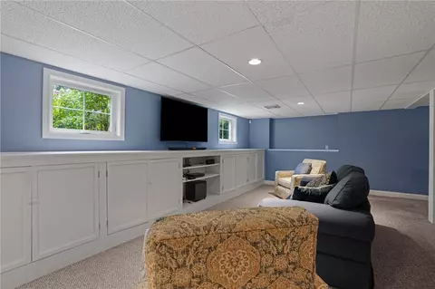 27 Windmill Dr, South Kingstown, RI 02879 photo 25