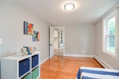 39 Sowamsett Ave, Warren, RI 02885 photo 12