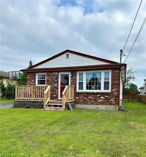 63 Seabiscuit Pl, Pawtucket, RI 02861