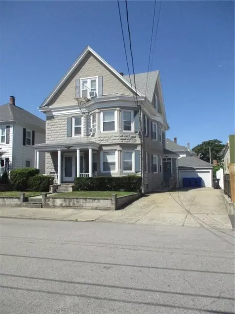 3 Rowe Ave, Pawtucket, RI 02861
