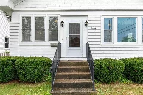 20 Pearce Ave, East Providence, RI 02915