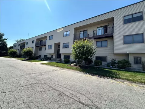 196 Old River Rd #162, Lincoln, RI 02865