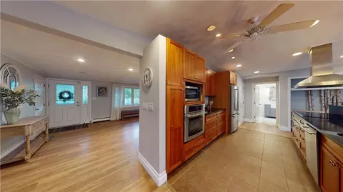 71 Duchess St, Warwick, RI 02886 photo 4