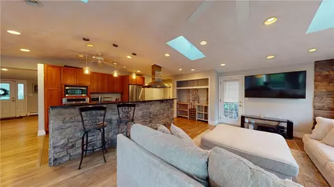 71 Duchess St, Warwick, RI 02886 photo 16