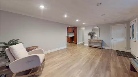 71 Duchess St, Warwick, RI 02886 photo 8