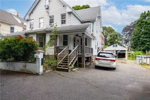 9 Fenner St, Cranston, RI 02910