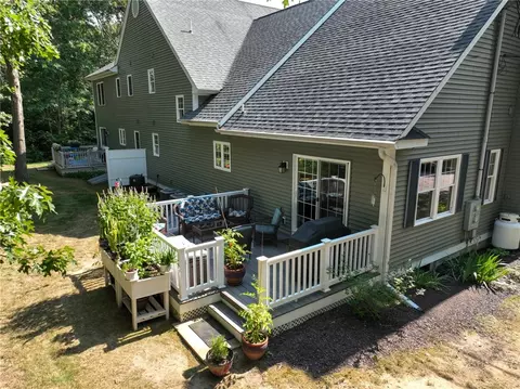 14 Crestview Dr, Westerly, RI 02891 photo 26