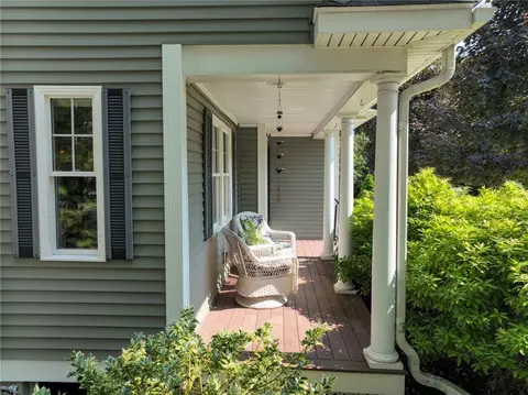 14 Crestview Dr, Westerly, RI 02891 photo 3