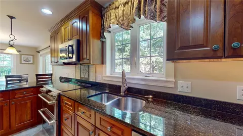14 Crestview Dr, Westerly, RI 02891 photo 11