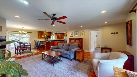 14 Crestview Dr, Westerly, RI 02891 photo 6