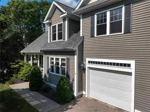 14 Crestview Dr, Westerly, RI 02891 photo 2