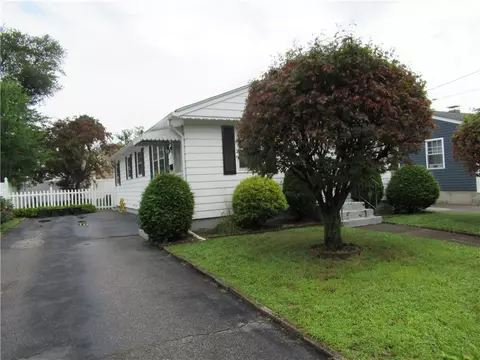 55 Cedar Street St, Johnston, RI 02919