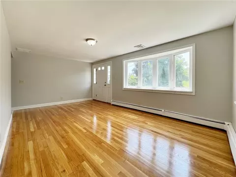 Living - 2 Michael Ct, Coventry, RI 02816 photo 2 of 7