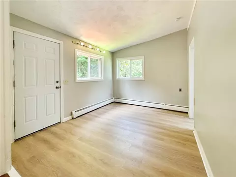 Living - 2 Michael Ct, Coventry, RI 02816 photo 3 of 7