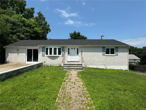 Exterior - 2 Michael Ct, Coventry, RI 02816 photo 4 of 12