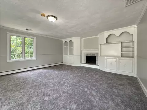 Living - 2 Michael Ct, Coventry, RI 02816 photo 6 of 7