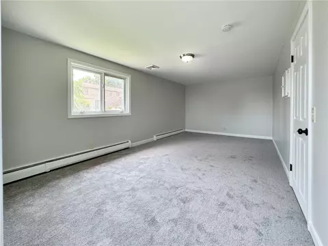 Bedroom - 2 Michael Ct, Coventry, RI 02816 photo 7 of 10
