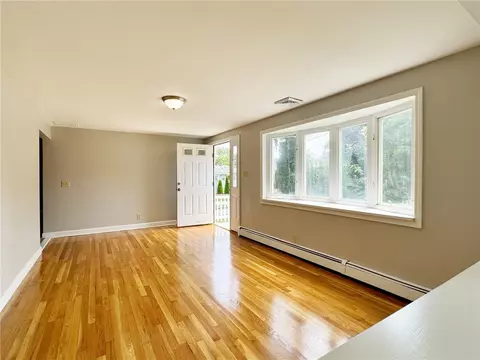 Living - 2 Michael Ct, Coventry, RI 02816 photo 4 of 7