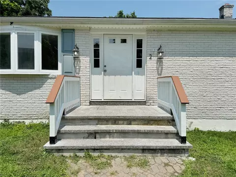 Exterior - 2 Michael Ct, Coventry, RI 02816 photo 2 of 12