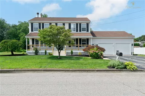 Exterior - 11 Leah Dr, Cranston, RI 02921 photo 2 of 7