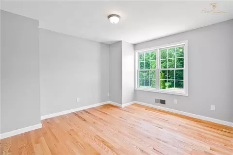 Bedroom - 11 Leah Dr, Cranston, RI 02921 photo 1 of 4