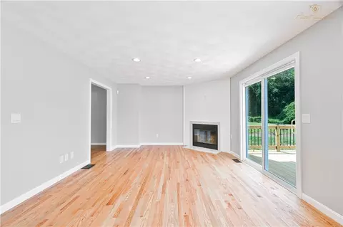 Living - 11 Leah Dr, Cranston, RI 02921 photo 2 of 5