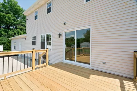 Exterior - 11 Leah Dr, Cranston, RI 02921 photo 6 of 7