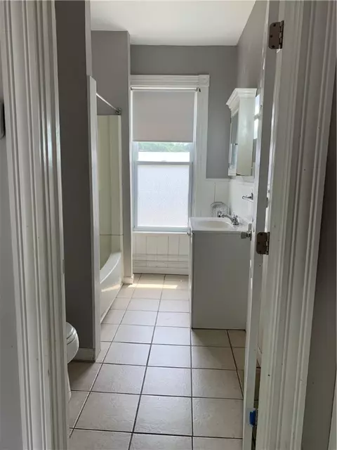 Bath - 7 Summer St, Woonsocket, RI 02895 photo 2 of 5
