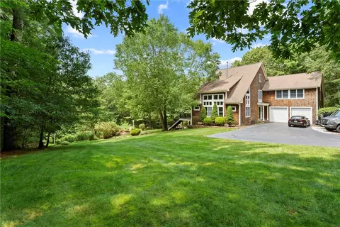 50 Ridge Dr, Exeter, RI 02822