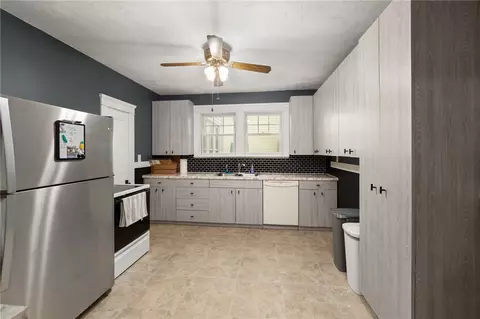 90 Meadow Rd, Woonsocket, RI 02895