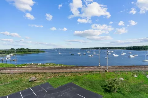 4430 Post Rd #40C, East Greenwich, RI 02818