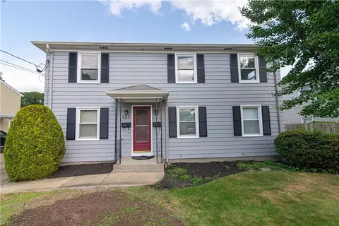 121 Brookdale Blvd, Pawtucket, RI 02861