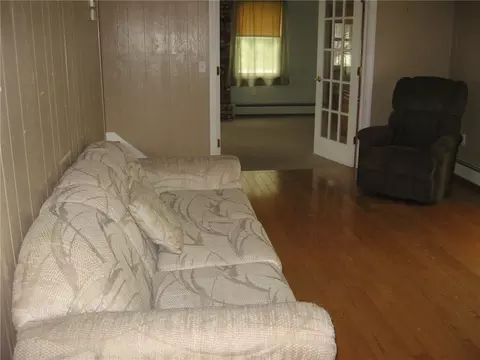 Living - 18 Bridgette Ln, Westerly, RI 02891 photo 2 of 10