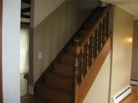 Entry Way - 18 Bridgette Ln, Westerly, RI 02891 photo 2 of 3