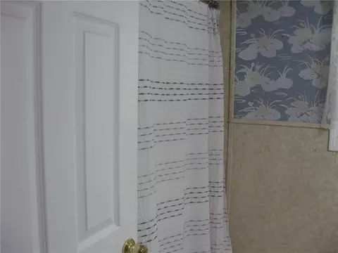 Bath - 18 Bridgette Ln, Westerly, RI 02891 photo 3 of 3