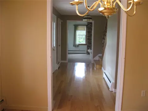 Entry Way - 18 Bridgette Ln, Westerly, RI 02891 photo 3 of 3
