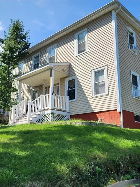 12 Bradley Ct, West Warwick, RI 02893