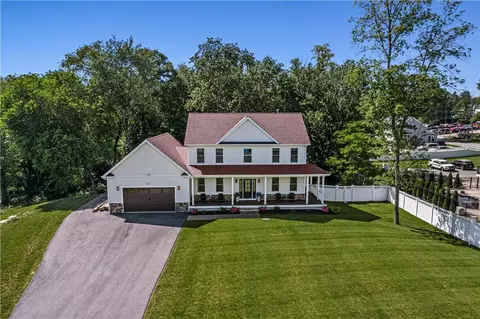 7 Wyatt Ct, Seekonk, MA 02771