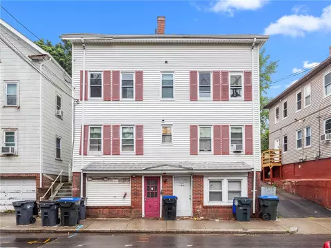 870 Douglas Ave, Providence, RI 02908
