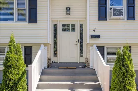 4 Dixie Ave, Warwick, RI 02889 photo 5