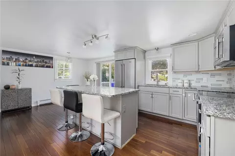 4 Dixie Ave, Warwick, RI 02889 photo 10