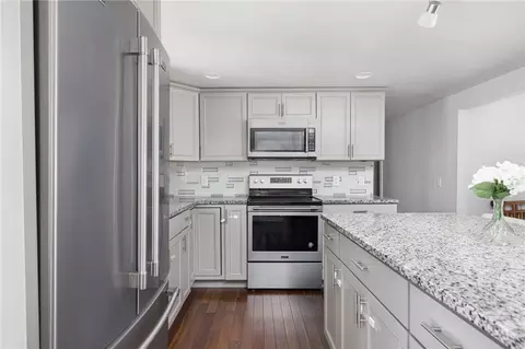4 Dixie Ave, Warwick, RI 02889 photo 14