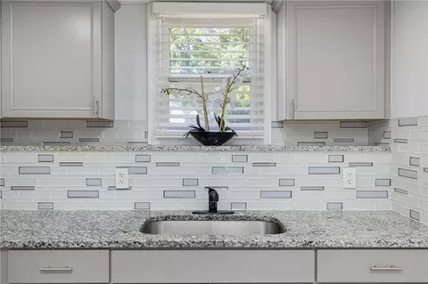 4 Dixie Ave, Warwick, RI 02889 photo 28